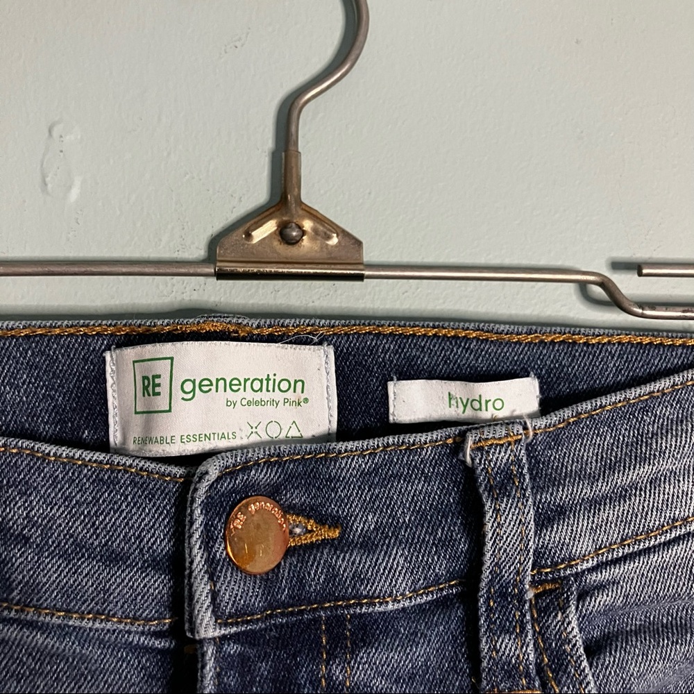 High Rise Distressed Skinny Jeans Size 9 - Picture 3 of 6